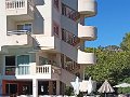 32 Hotel